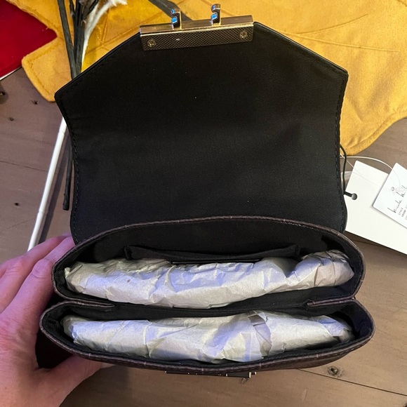 Nicole Miller Designer Women's Bag - Picture 6 of 11